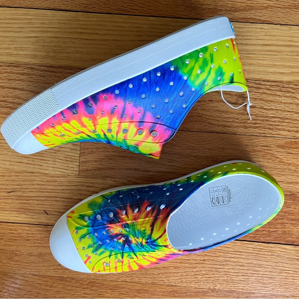 Native Shoes Vibrant Blue Green Water Shoes